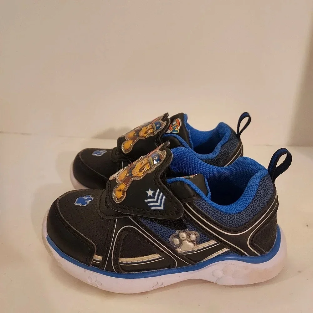 Spin Master Paw Patrol Velcro Slip on Sneakers in Size 6